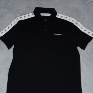 Men's 3 button Calvin Klein shirt